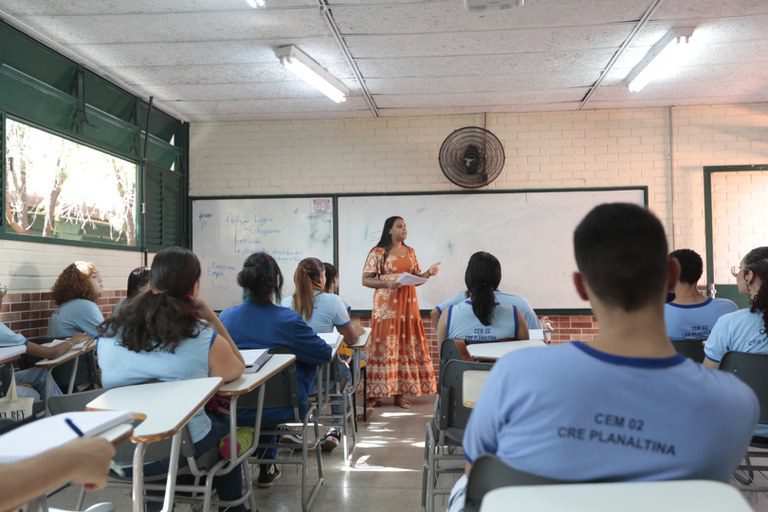 Curso Mais Ensino Médio ultrapassa 10 mil inscrições em 2025