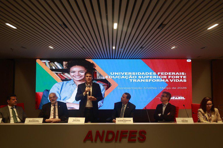 Expansão da Rede Federal com novos campi de institutos federais e investimento em universidades públicas anunciado pelo governo